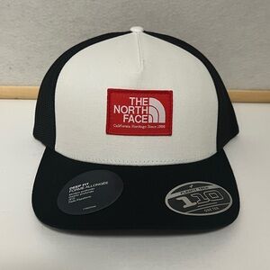 The North Face Keep It Patched Mesh Trucker Hat | Unisex / Adjustable